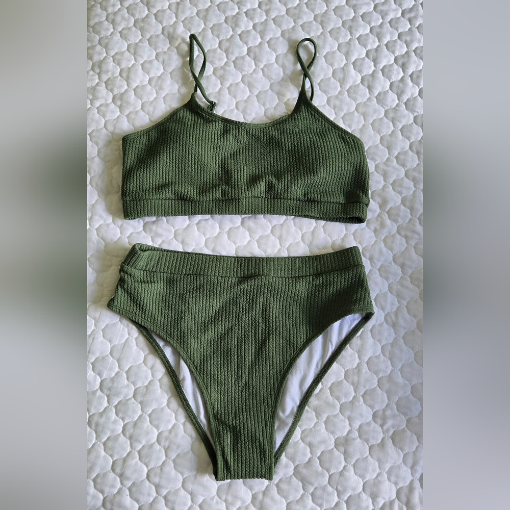 NWOT Ribbed Olive Green High-Waisted Bikini – Size XL